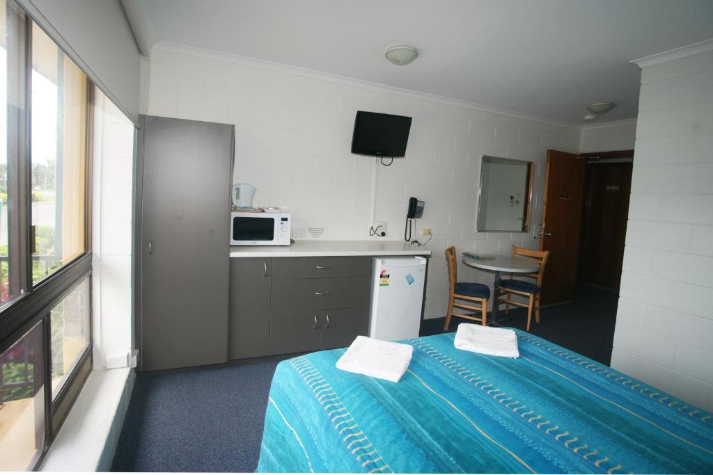 Cedar Lodge Motel Townsville Room photo